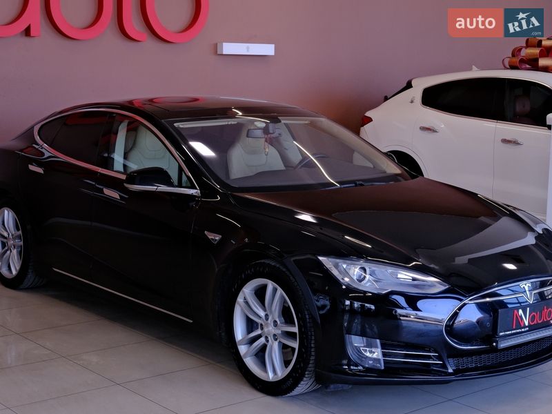 Лифтбек Tesla Model S 2014 в Одессе фото 4 Лифтбек Tesla Model S 2014 в Одессе