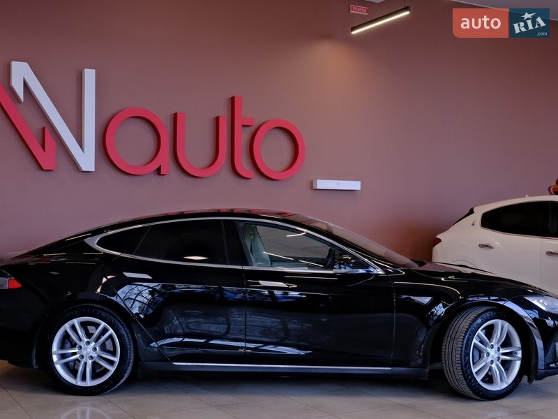 Лифтбек Tesla Model S 2014 в Одессе фото 8 Лифтбек Tesla Model S 2014 в Одессе