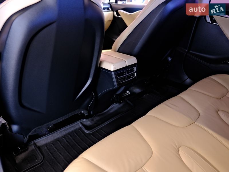 Лифтбек Tesla Model S 2014 в Одессе фото 33 Лифтбек Tesla Model S 2014 в Одессе