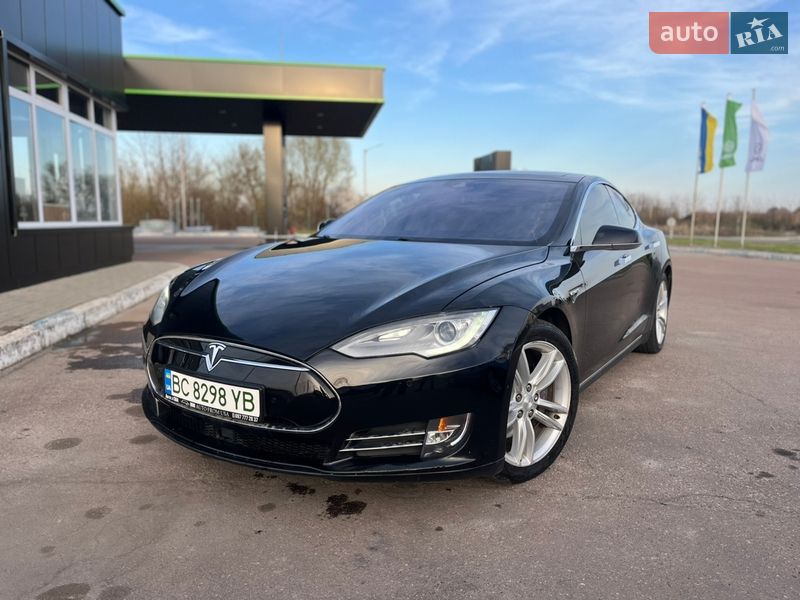 Лифтбек Tesla Model S 2016 в Львове фото 2 Лифтбек Tesla Model S 2016 в Львове