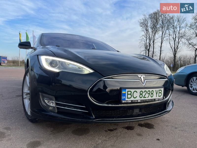 Лифтбек Tesla Model S 2016 в Львове фото 12 Лифтбек Tesla Model S 2016 в Львове