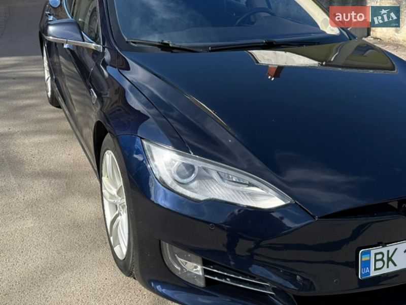 Лифтбек Tesla Model S 2015 в Львове фото 2 Лифтбек Tesla Model S 2015 в Львове