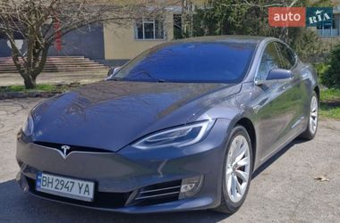 Ліфтбек Tesla Model S 2016 в Миколаєві