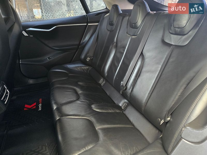 Ліфтбек Tesla Model S 2014 в Хмельницькому фото 65 Ліфтбек Tesla Model S 2014 в Хмельницькому