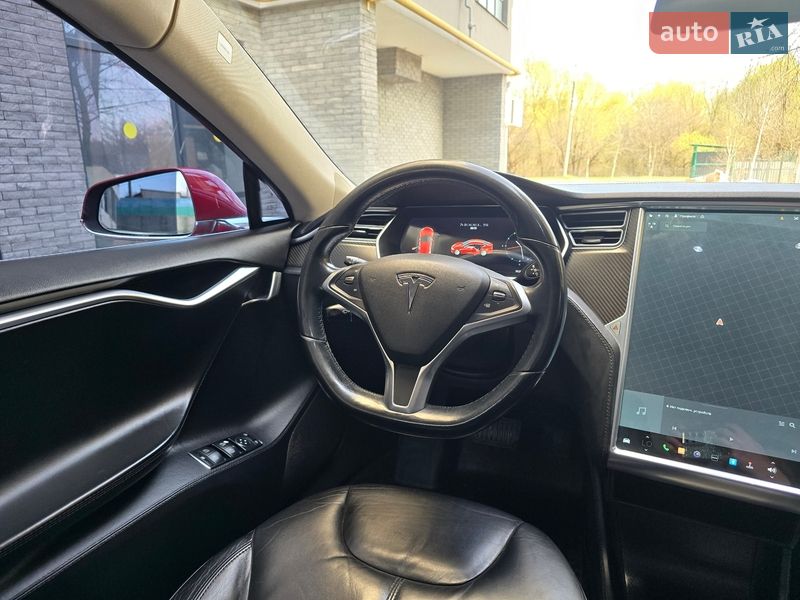 Ліфтбек Tesla Model S 2014 в Хмельницькому фото 71 Ліфтбек Tesla Model S 2014 в Хмельницькому