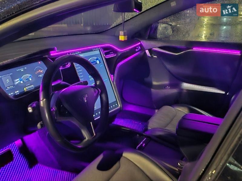 Ліфтбек Tesla Model S 2017 в Броварах