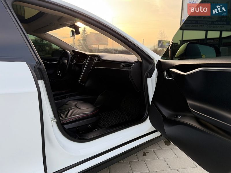 Лифтбек Tesla Model S 2013 в Ивано-Франковске фото 11 Лифтбек Tesla Model S 2013 в Ивано-Франковске
