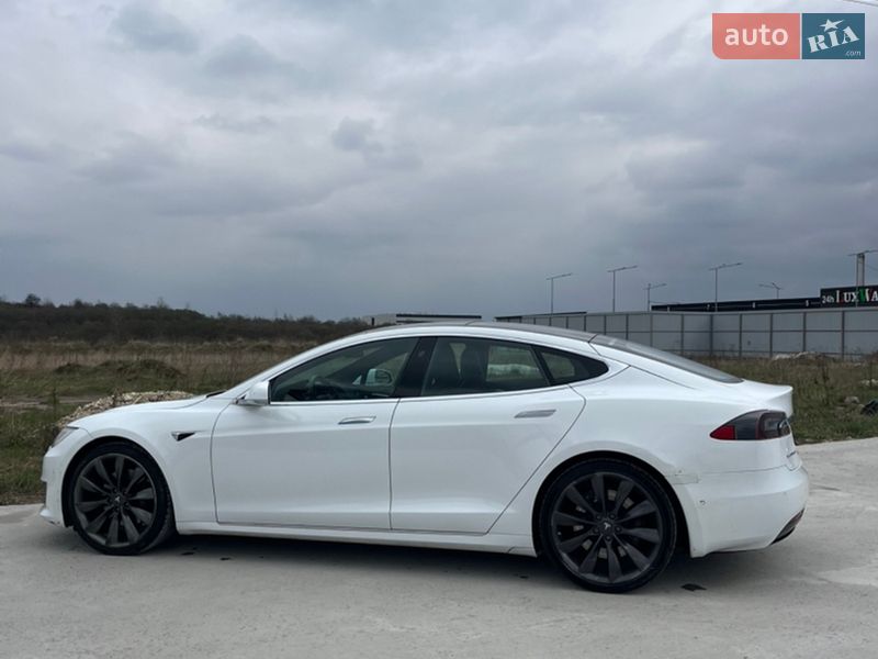 Ліфтбек Tesla Model S 2016 в Львові фото 6 Ліфтбек Tesla Model S 2016 в Львові
