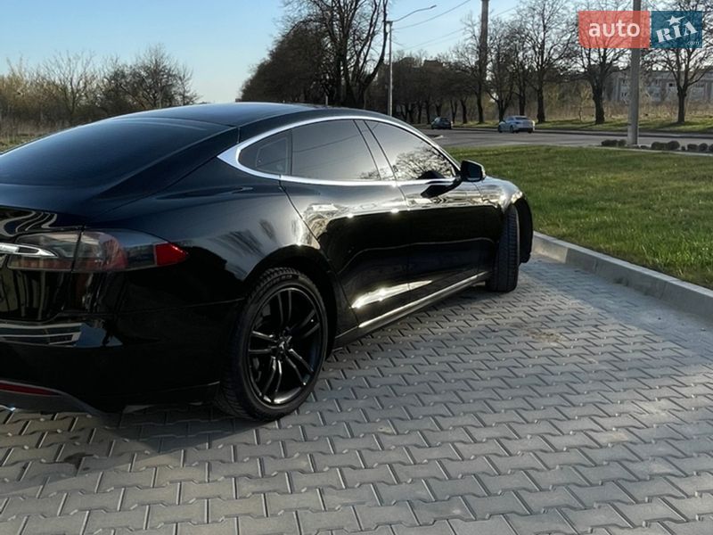 Лифтбек Tesla Model S 2014 в Ровно фото 20 Лифтбек Tesla Model S 2014 в Ровно
