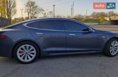 Ліфтбек Tesla Model S 2016 в Миколаєві