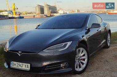 Ліфтбек Tesla Model S 2016 в Миколаєві