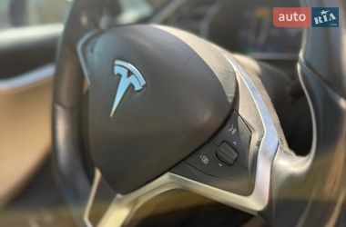 Лифтбек Tesla Model S 2015 в Каневе фото 30 Лифтбек Tesla Model S 2015 в Каневе
