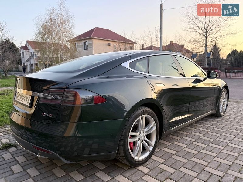 Ліфтбек Tesla Model S 2014 в Одесі