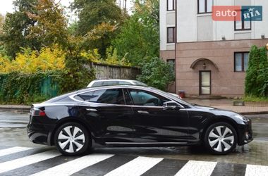 Лифтбек Tesla Model S 2020 в Киеве