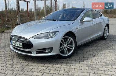 Ліфтбек Tesla Model S 2014 в Луцьку