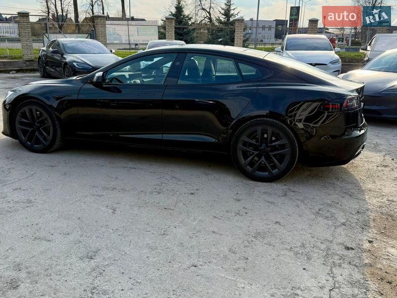 Лифтбек Tesla Model S 2024 в Виннице