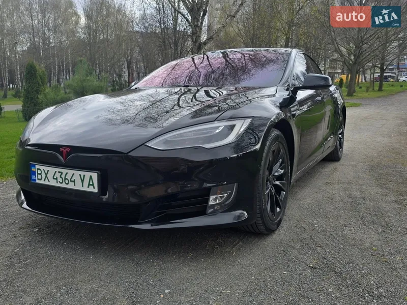 Tesla Model S 2018 VIN 5YJSA1E2XJF285301 фото оголошення 27 з 61
