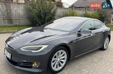 Лифтбек Tesla Model S 2018 в Ровно