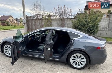 Лифтбек Tesla Model S 2018 в Ровно