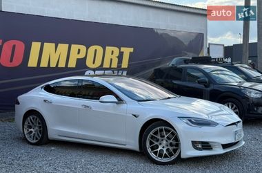 Лифтбек Tesla Model S 2018 в Стрые