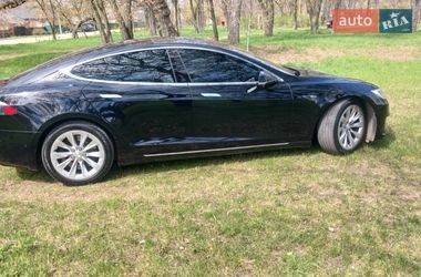 Лифтбек Tesla Model S 2016 в Одессе