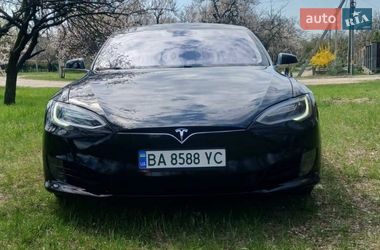 Лифтбек Tesla Model S 2016 в Одессе