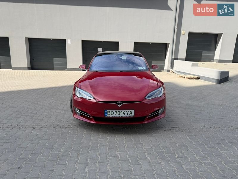 Ліфтбек Tesla Model S 2018 в Тернополі