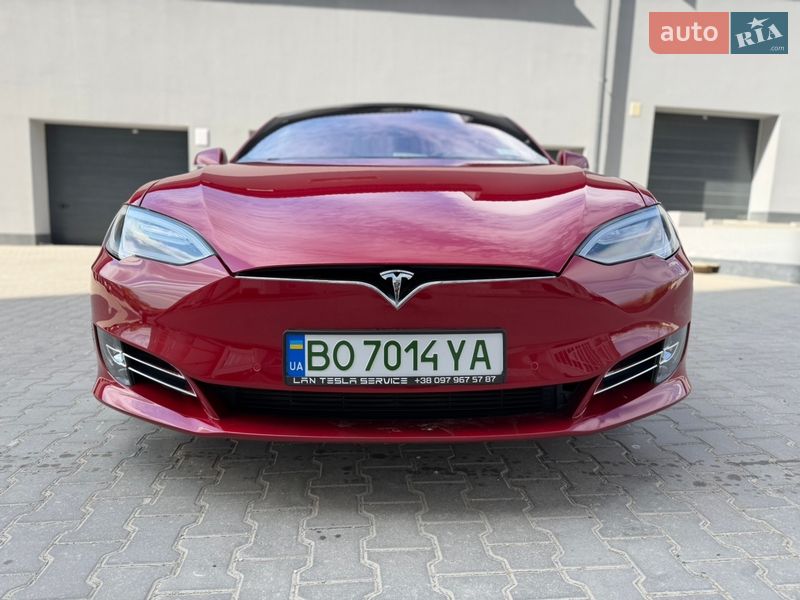Tesla Model S 2018