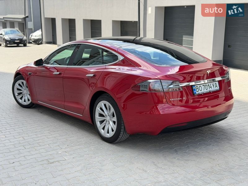 Ліфтбек Tesla Model S 2018 в Тернополі
