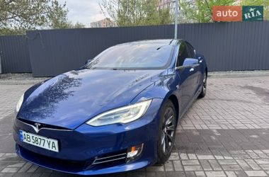 Лифтбек Tesla Model S 2019 в Днепре
