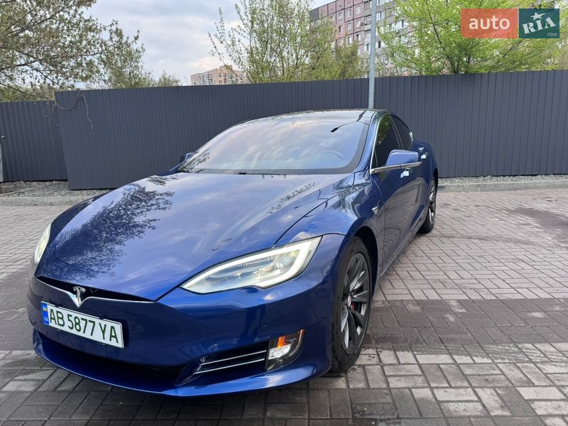 Tesla Model S 2019