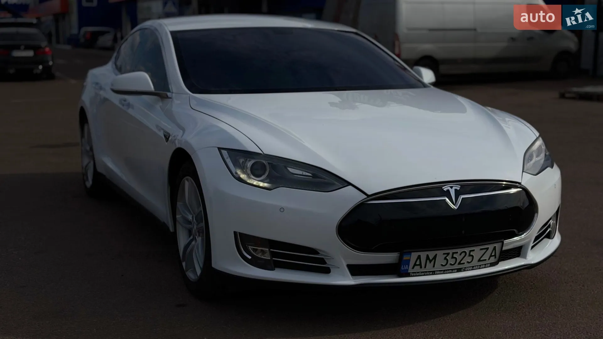 2014 Tesla Model S - мініатюра 9