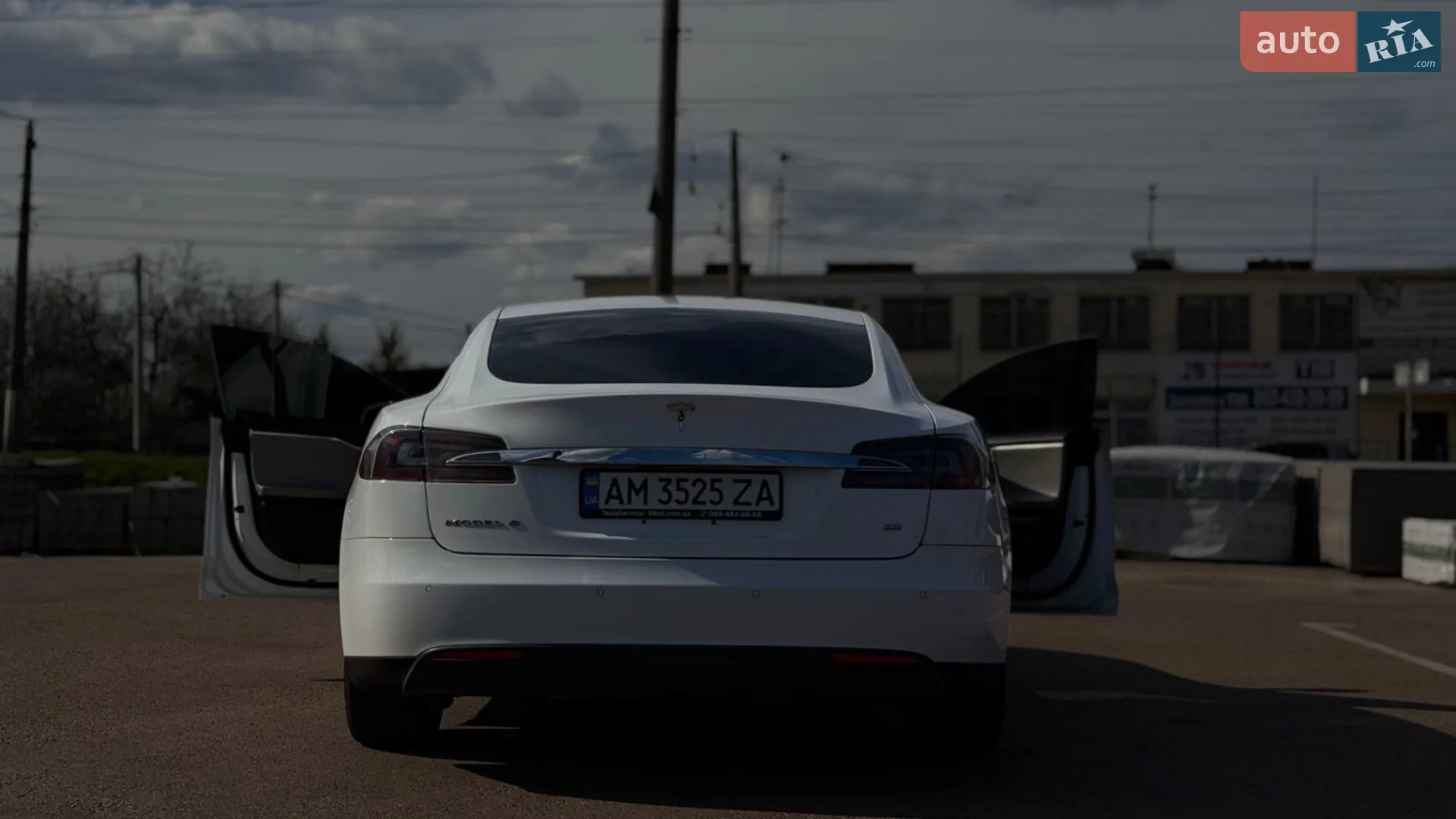 2014 Tesla Model S - мініатюра 15