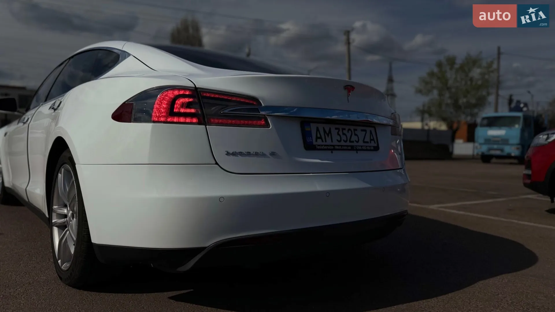 2014 Tesla Model S - мініатюра 16