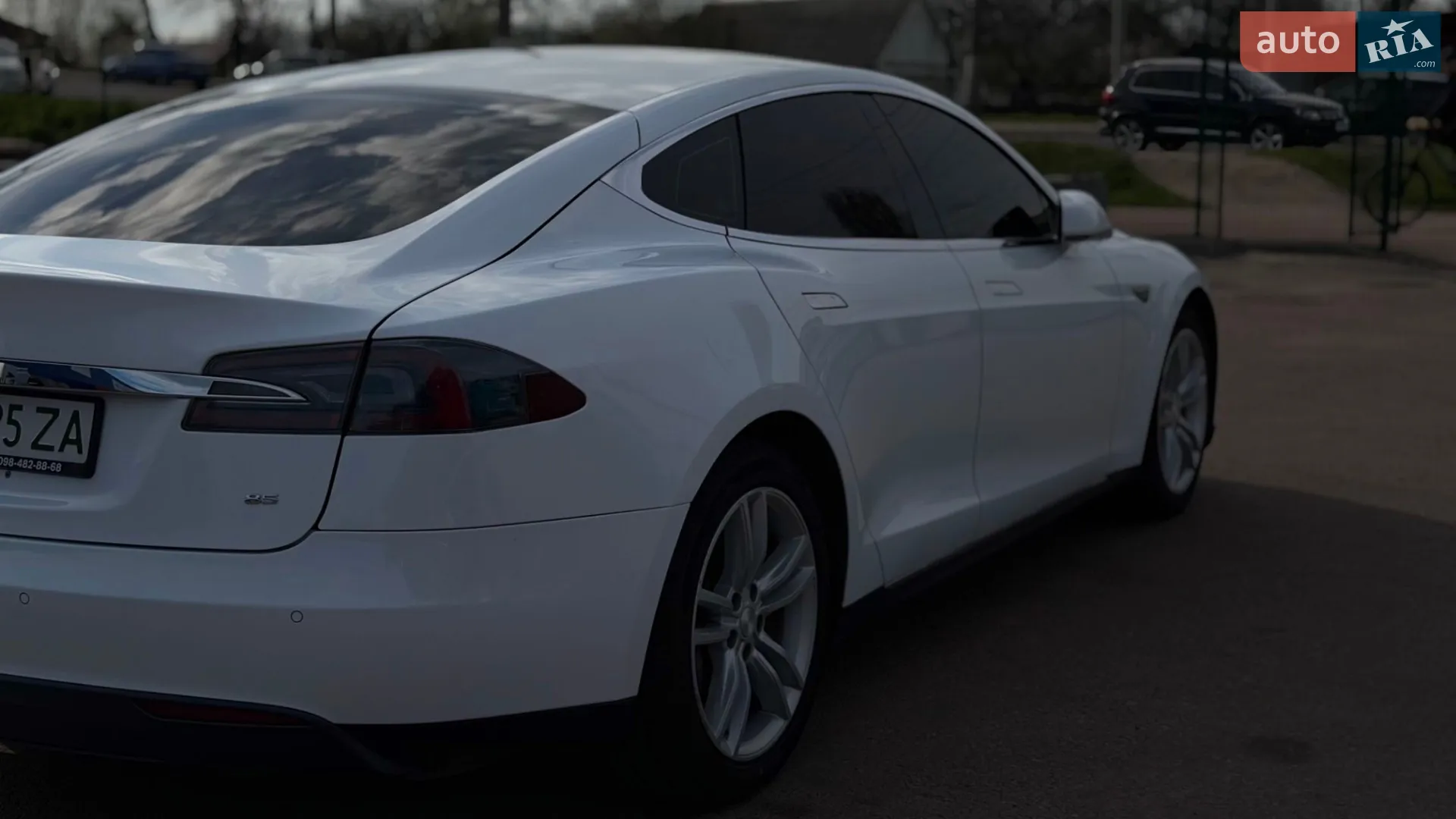 2014 Tesla Model S - мініатюра 5