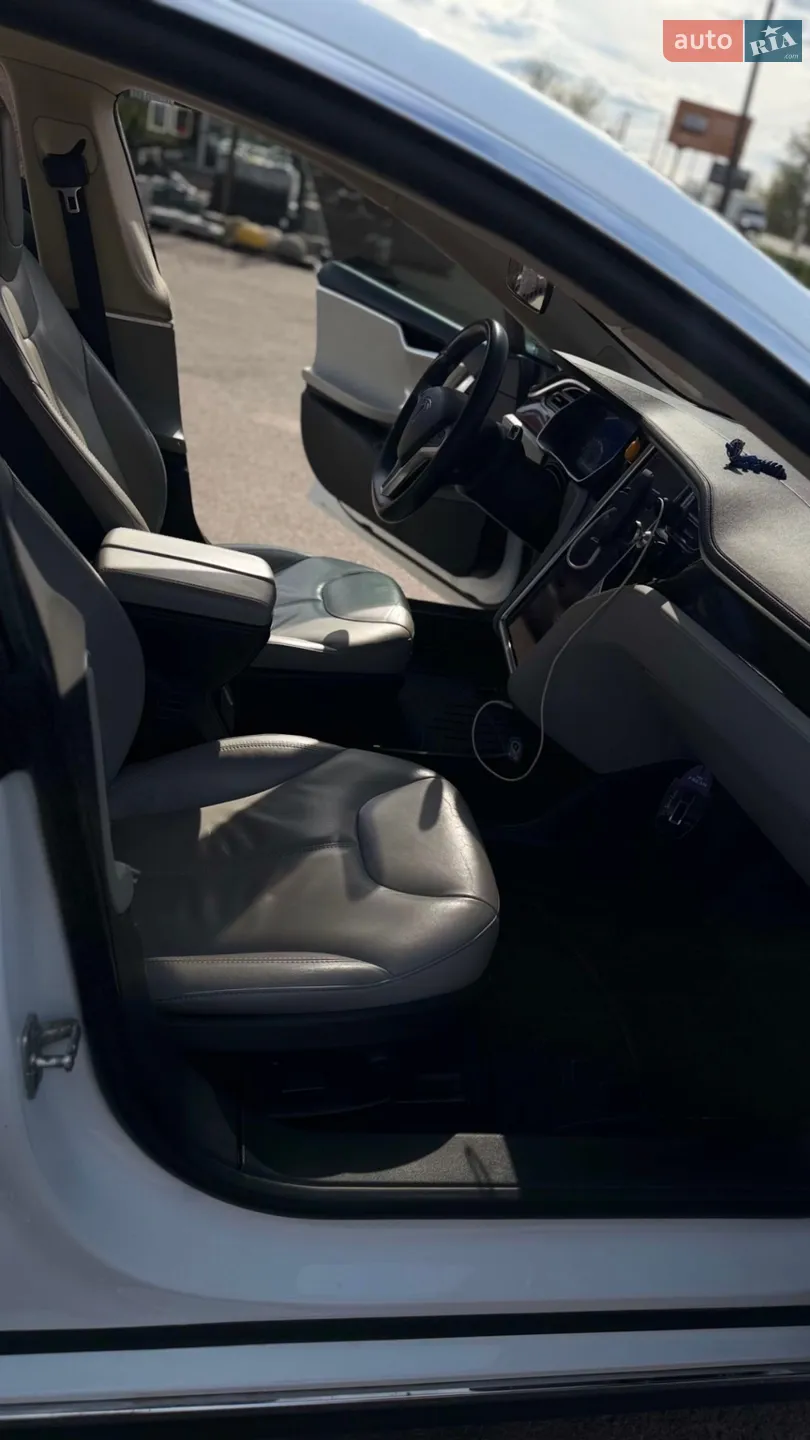 2014 Tesla Model S - мініатюра 24