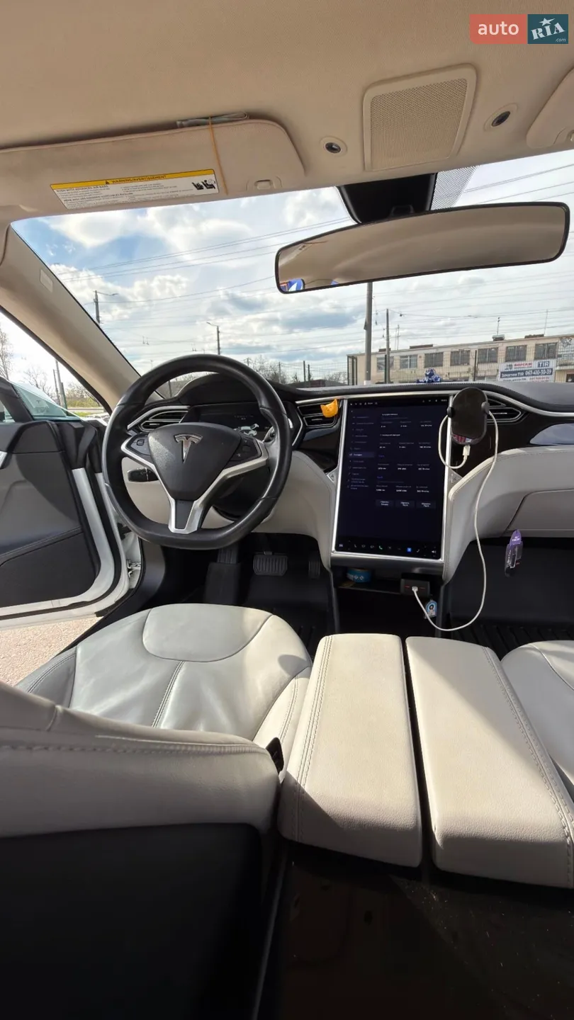 2014 Tesla Model S - мініатюра 26