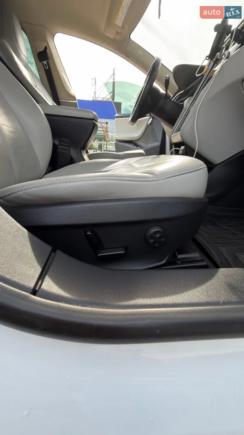 2014 Tesla Model S - мініатюра 30