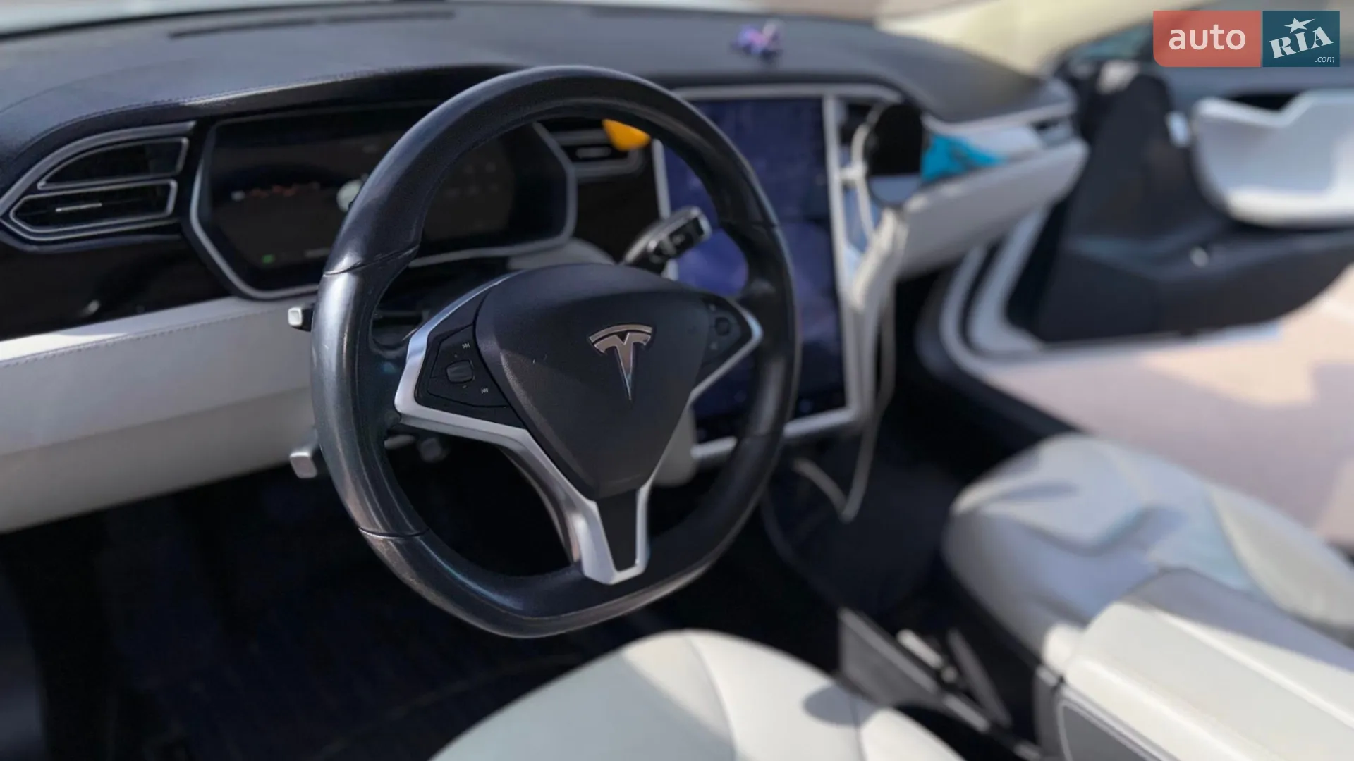 2014 Tesla Model S - мініатюра 38