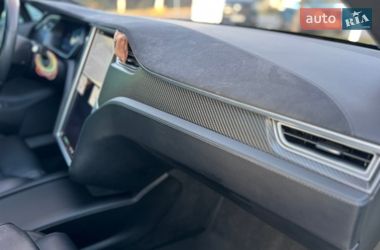 Ліфтбек Tesla Model S 2017 в Одесі