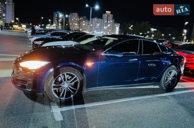 Ліфтбек Tesla Model S 2014 в Києві