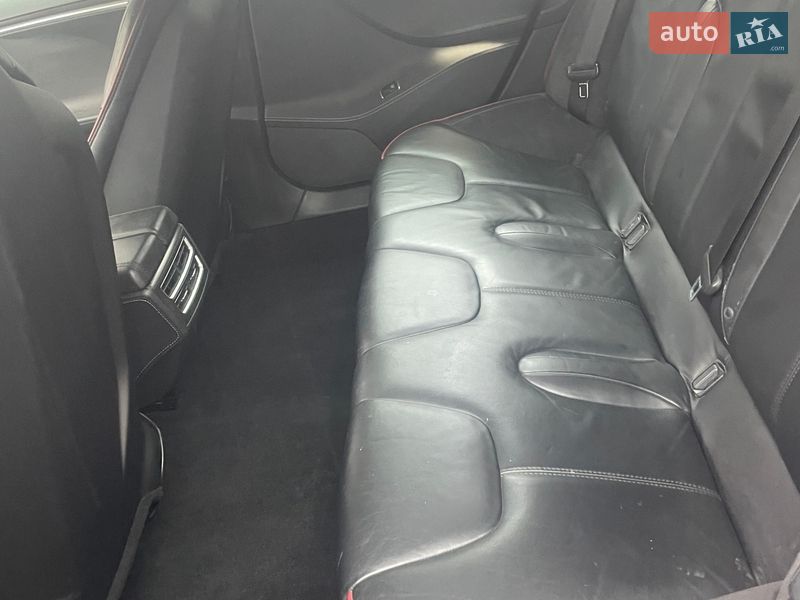 Ліфтбек Tesla Model S 2014 в Києві