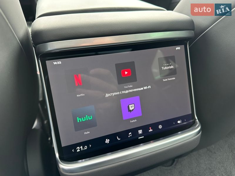 Лифтбек Tesla Model S 2023 в Киеве