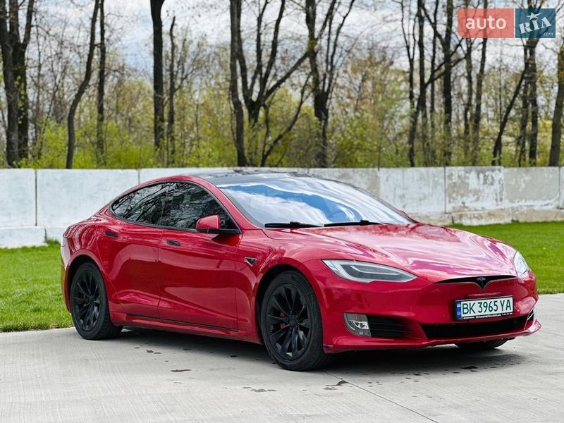 Tesla Model S 2016