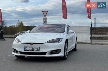 Лифтбек Tesla Model S 2016 в Буче