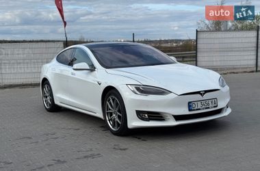 Лифтбек Tesla Model S 2016 в Буче