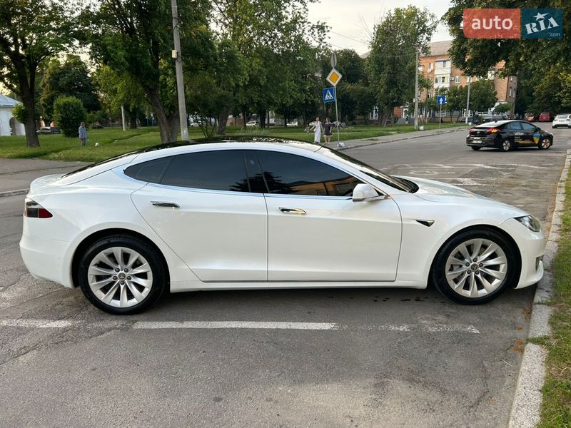 Ліфтбек Tesla Model S 2017 в Білій Церкві фото 4 Ліфтбек Tesla Model S 2017 в Білій Церкві