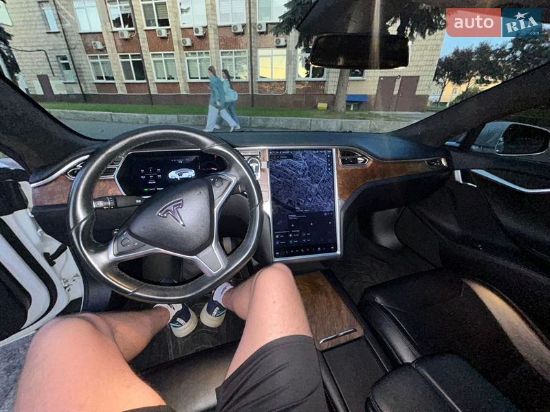 Ліфтбек Tesla Model S 2017 в Білій Церкві фото 20 Ліфтбек Tesla Model S 2017 в Білій Церкві