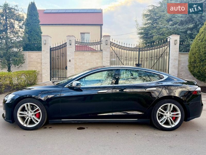 Лифтбек Tesla Model S 2014 в Одессе