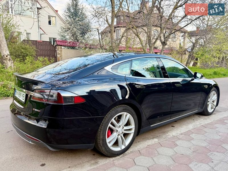 Лифтбек Tesla Model S 2014 в Одессе